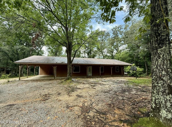 1551 Buckatunna Chicora Clara Road, Buckatunna, MS 39322