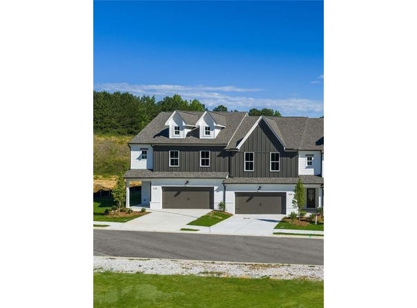 208 Sharon Lane, Loganville, GA 30052
