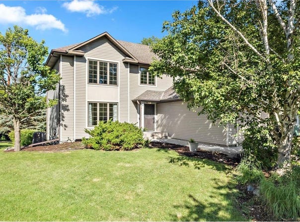 15025 48th Avenue N, Plymouth, MN 55446