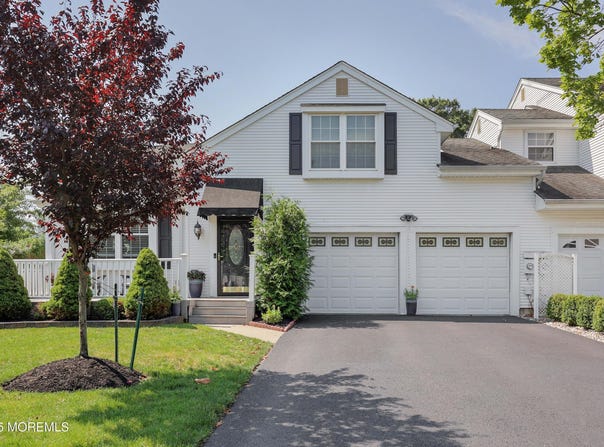 108 Bonnie Drive, Middletown, NJ 07748