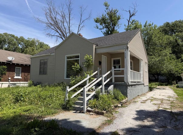 944 S New Avenue, Springfield, MO 65806