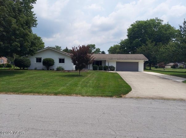 2227 Seneca Drive, Lima, OH 45806
