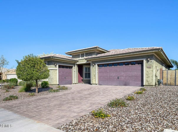 2416 E CHERRY HILL Drive, Gilbert, AZ 85298