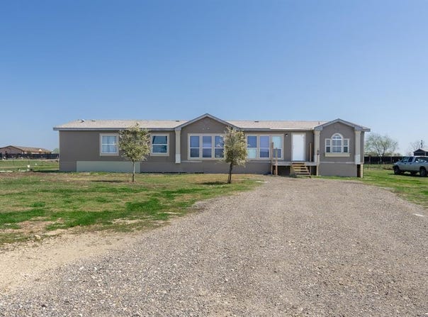 103 Cloudberry Ln, Elgin, TX 78621