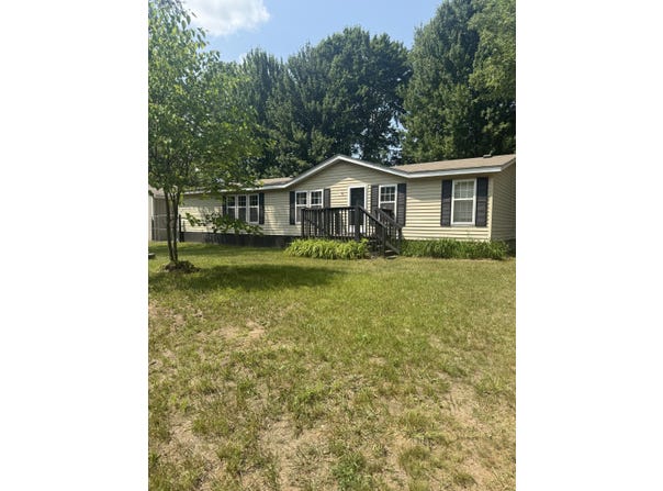 20516 9 Mile RD Road, Reed City, MI 49677