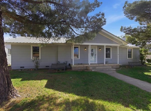 1007 N 5th, Alpine, TX 79830