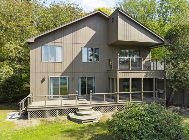 58 Roads End Road, Boothbay Harbor, ME 04538