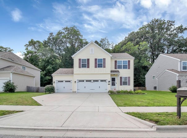 215 Mannaseh Drive W, Granville, OH 43023