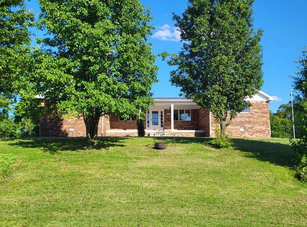 140 BRIARWOOD DR, MARION, KY 42064