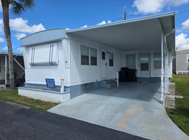 12 Deer Ln, Englewood, FL 34223