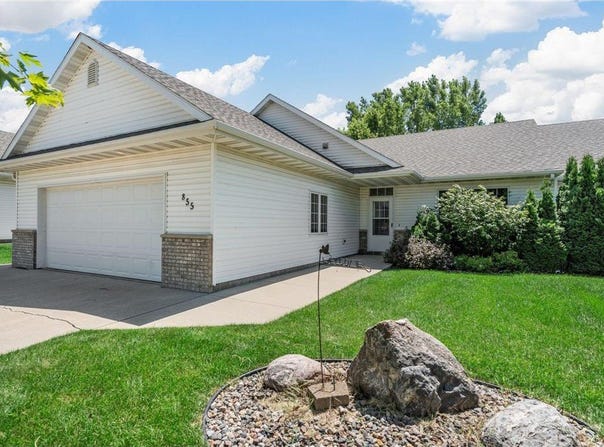 855 22nd Street SE, Owatonna, MN 55060