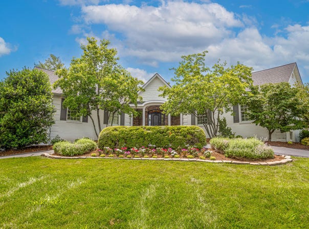 649 Lakeshore Drive, Lexington, KY 40502