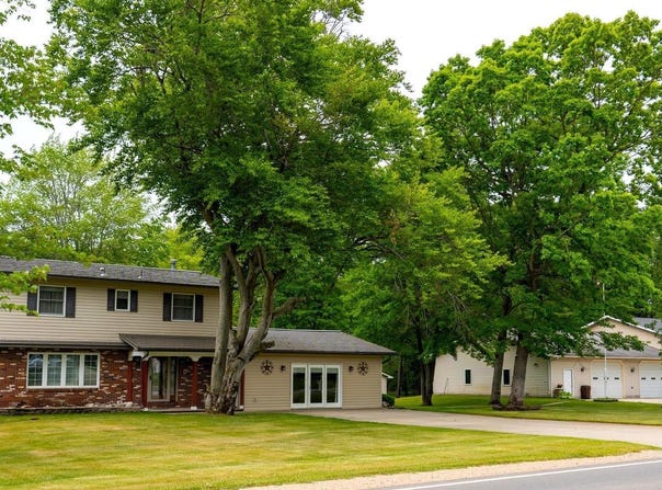10200 S Lake Station Avenue, Lake, MI 48632