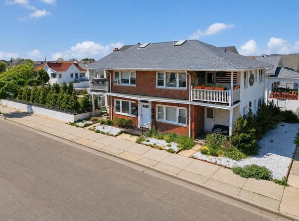 725 E Broadway, Long Beach, NY 11561