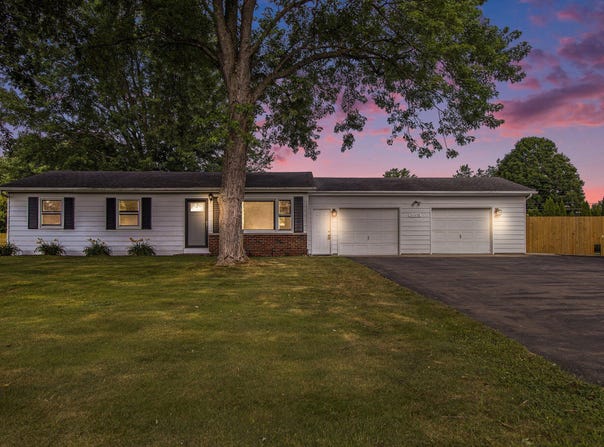 47440 Klett Road, Paw Paw, MI 49079