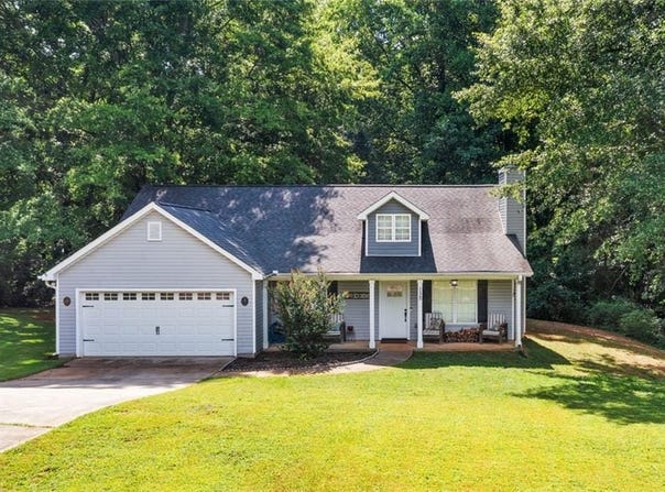 135 Springbrook Drive Drive, Auburn, GA 30011