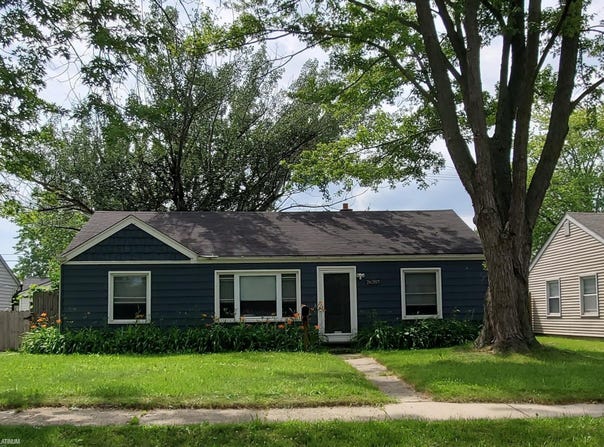 26315 Beaconsfield Street, Roseville, MI 48066