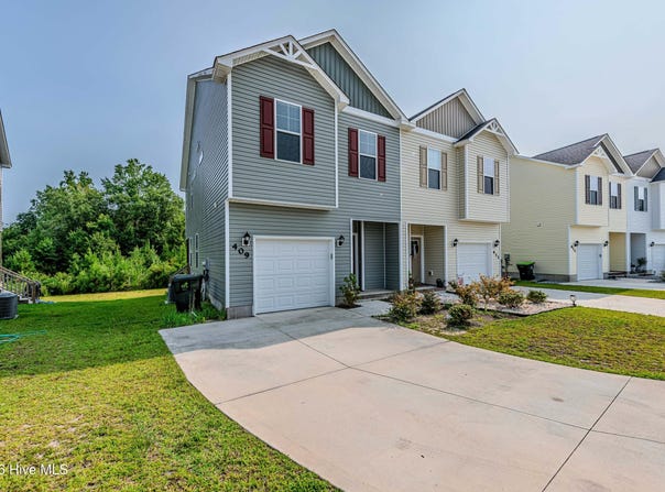 409 Blockade Shoal Lane, Jacksonville, NC 28546
