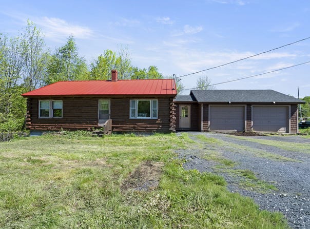 111 Middle Road, Fairfield, ME 04937