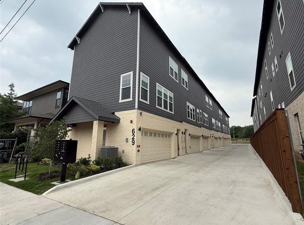 629 N Tyler Street, Dallas, TX 75208