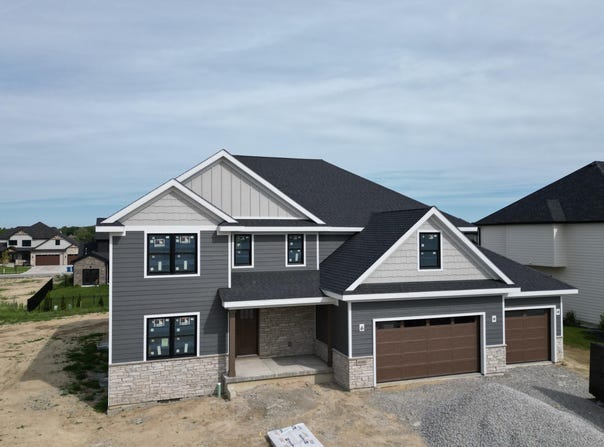 9480 Tall Grass Trail, St. John, IN 46373
