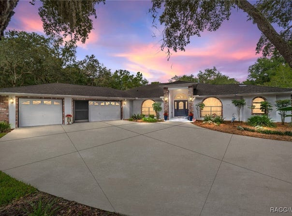 4022 N Baywood Drive, Hernando, FL 34442