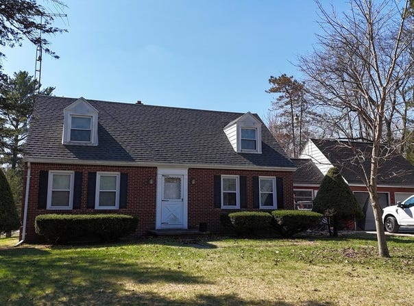 2365 W Temperance Road, Temperance, MI 48182