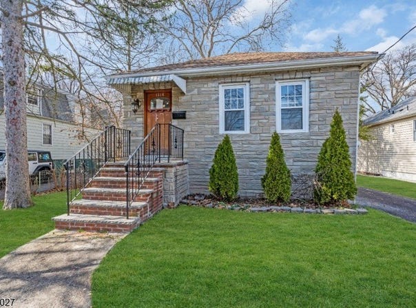 1218 Kline Pl, Rahway City, NJ 07065-1947