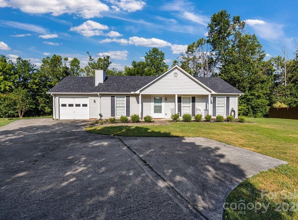1012 Thorncrest Drive, Fletcher, NC 28732