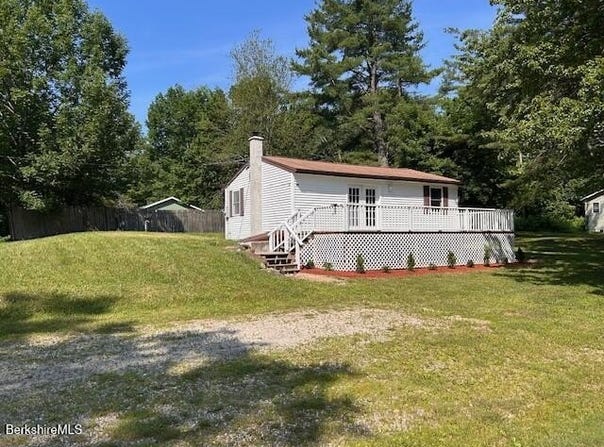 40 Dragon Way, Becket, MA 01223