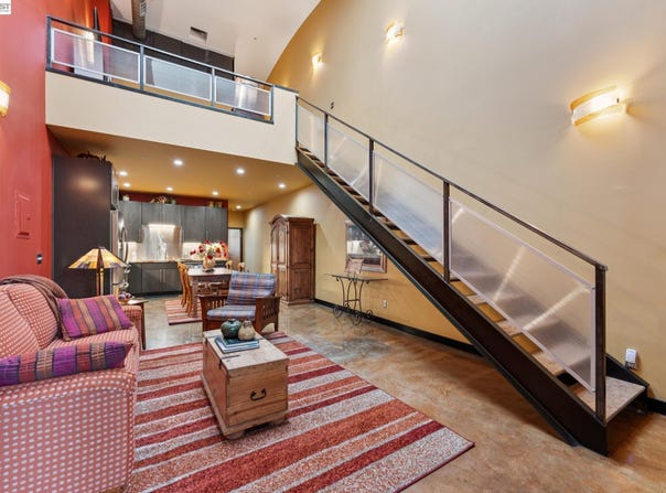 425 E 11Th St, Oakland, CA 94606