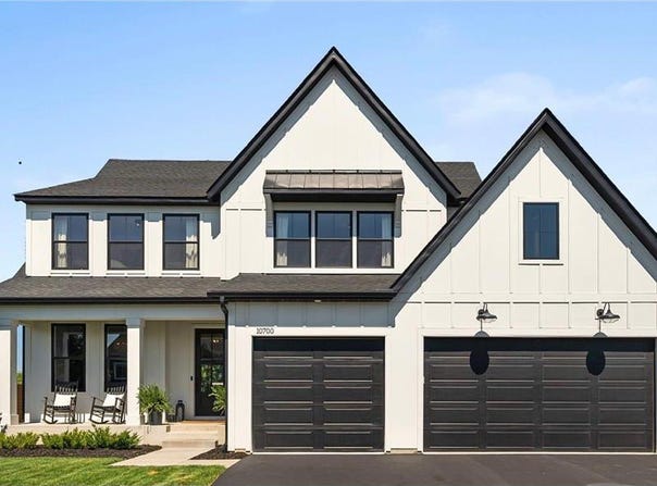 10700 40th Street N, Lake Elmo, MN 55042