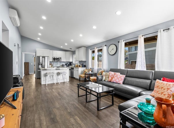94-1106 Kaloli Loop, Waipahu, HI 96797