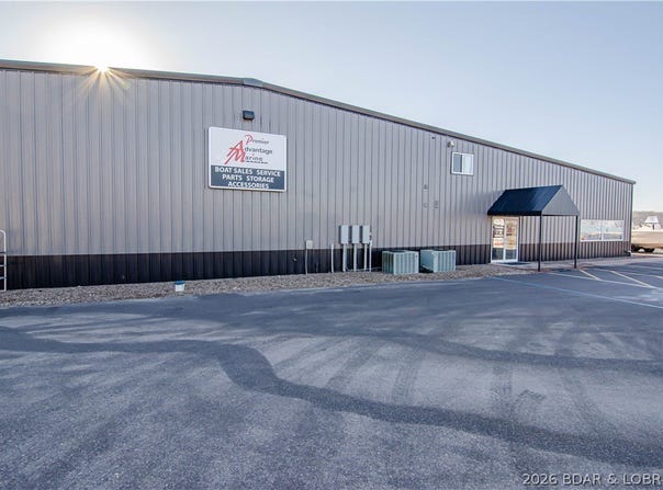 48 Beachwood Drive, Sunrise Beach, MO 65079
