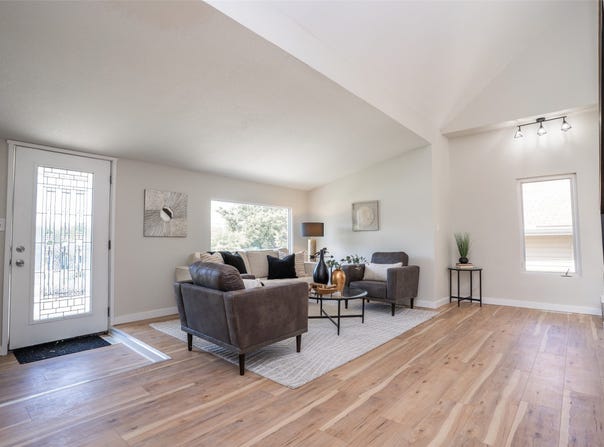 1141 Euclid Avenue, Des Moines, IA 50313