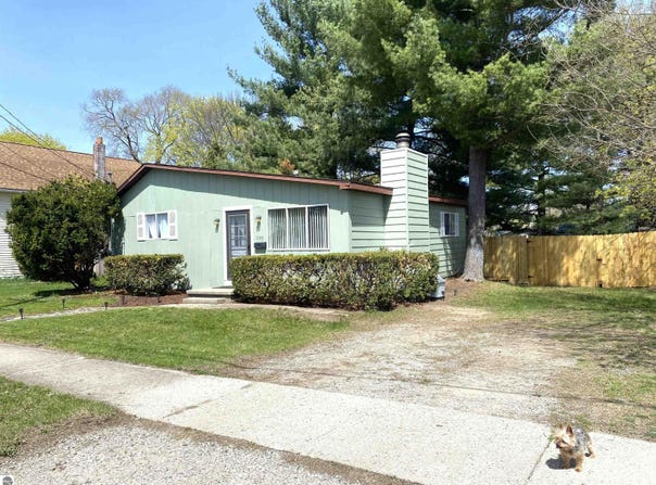 1005 E Chippewa Street, Mt Pleasant, MI 48858