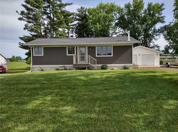 402 W Dell Street, New Auburn, WI 54757