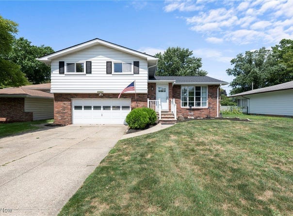 21104 Mastick Road, Fairview Park, OH 44126