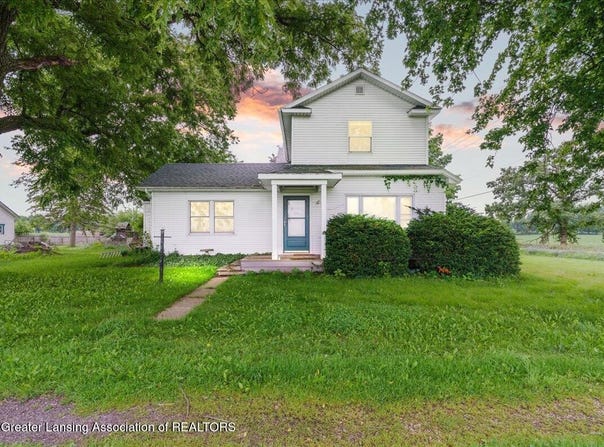 3382 Hartel Road, Charlotte, MI 48813