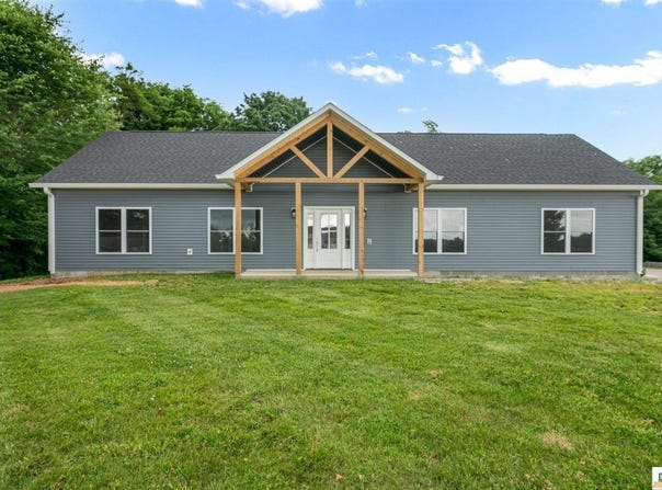 108 Pleasant View Drive, Glasgow, KY 42141