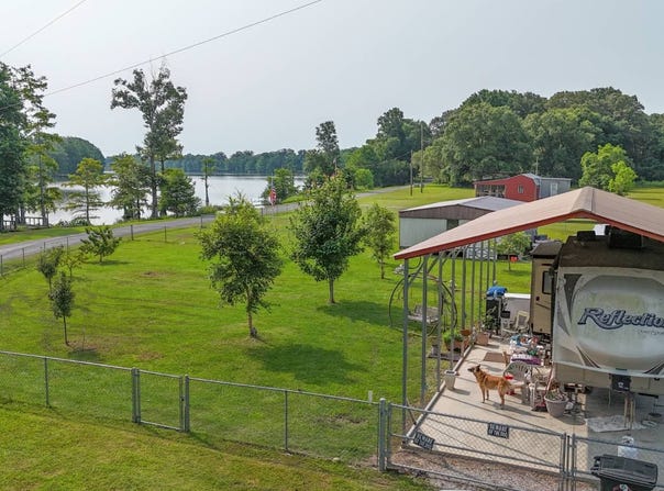 38 Lakeview Dr., Columbia, LA 71418