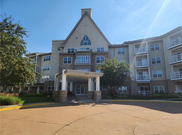 5650 Boone Avenue N, New Hope, MN 55428