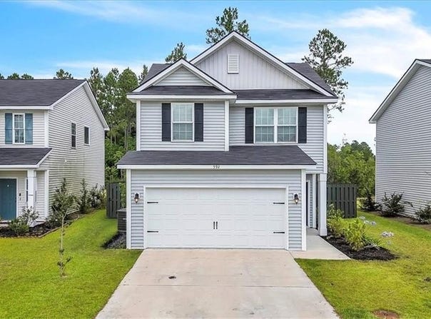 592 Brightleaf Circle, Hinesville, GA 31313