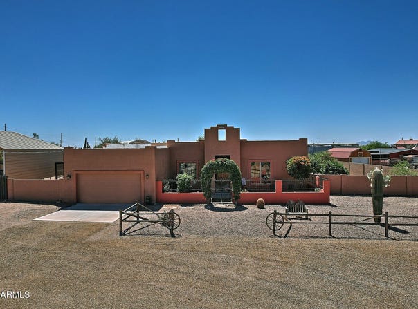 1111 E SUPERSTITION Boulevard, Apache Junction, AZ 85119
