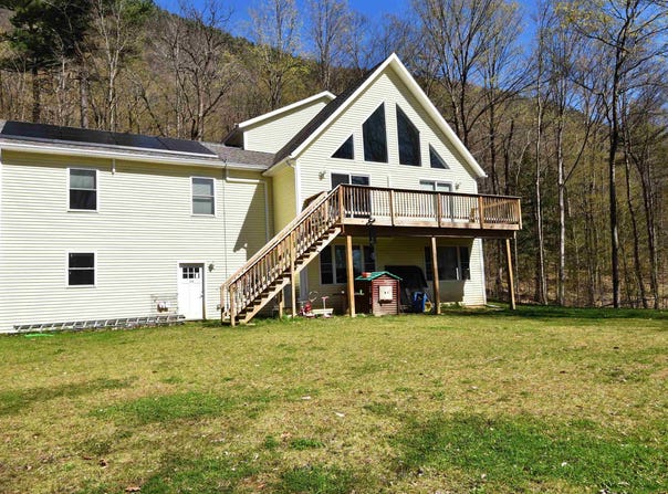 54 Forest Ridge Drive, Bristol, VT 05443