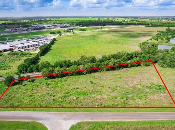 2441 Old Plum Highway, La Grange, TX 78945