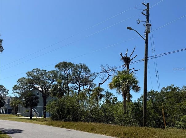 SEA BREEZE DRIVE, TARPON SPRINGS, FL 34689