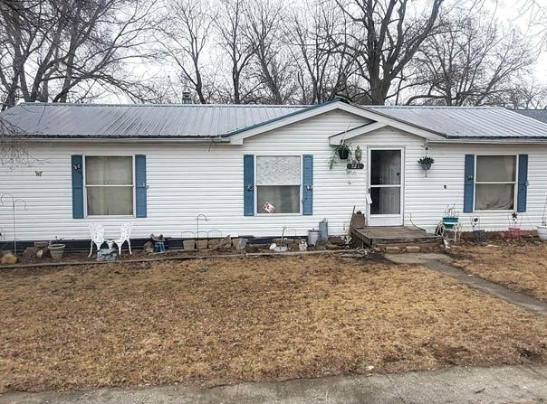523 N Sherman Street, Stuart, IA 50250