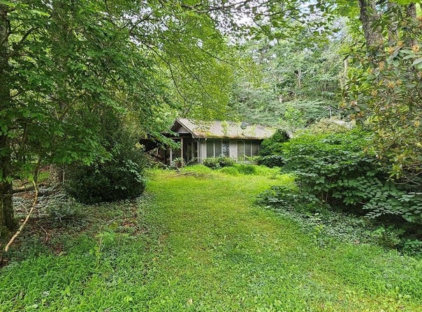 106 Hosta Ln, Meadows of Dan, VA 24120