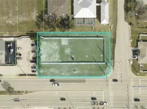 1205 Cape Coral Parkway W, Cape Coral, FL 33914